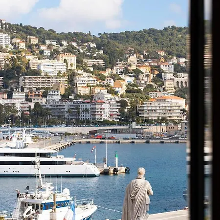 Apart Overlooking The Port Of Nice