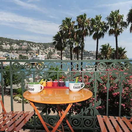 Apart Overlooking The Port Of Holiday home